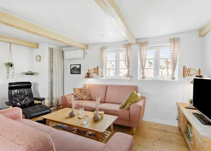 2 Bedroom Stunning In Ferienhaus *