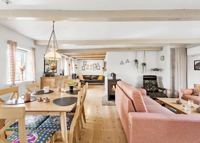 2 Bedroom Stunning In Ferienhaus