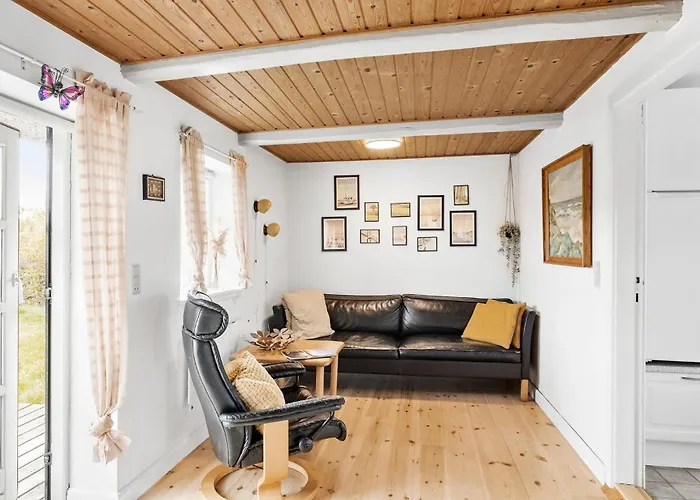 2 Bedroom Stunning In Ferienhaus *